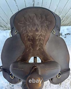 LAMI-CELL Synthetic Western Endurance/Trail Saddle 15 1/2 -Draft -WONDERFUL