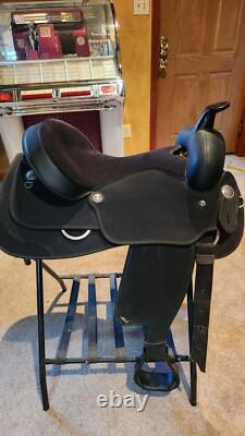 LIGHTLY used Wintec Western Saddle