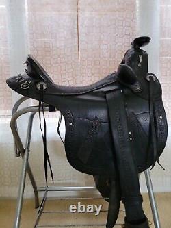 Len Brown Patriot x western dressage 16 seat w. Protector pad