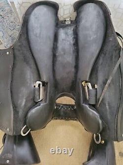 Len Brown Patriot x western dressage 16 seat w. Protector pad