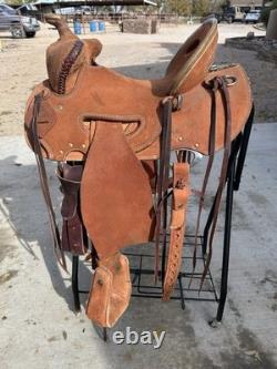 Lightly Used 15.5 Rough out, Bear Trap, Western Saddle, Bowden Mule Tree
