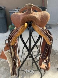 Lightly Used 15.5 Rough out, Bear Trap, Western Saddle, Bowden Mule Tree