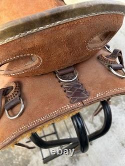 Lightly Used 15.5 Rough out, Bear Trap, Western Saddle, Bowden Mule Tree