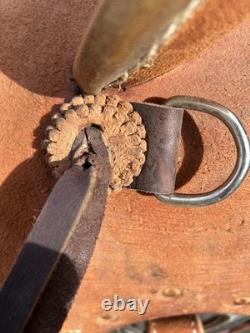 Lightly Used 15.5 Rough out, Bear Trap, Western Saddle, Bowden Mule Tree