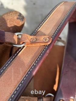Lightly Used 15.5 Rough out, Bear Trap, Western Saddle, Bowden Mule Tree