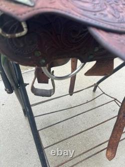 Longhorn Western Saddle