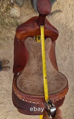 Longhorn western saddle