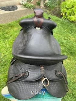 Lovely Vintage Bear Trap Style Western Saddle! Fully usable