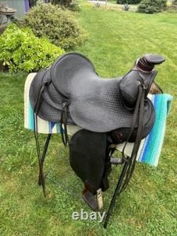 Lovely Vintage Bear Trap Style Western Saddle! Fully usable