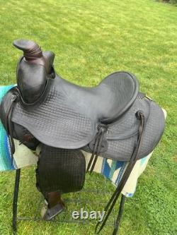 Lovely Vintage Bear Trap Style Western Saddle! Fully usable