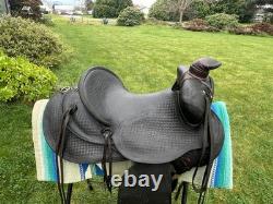 Lovely Vintage Bear Trap Style Western Saddle! Fully usable