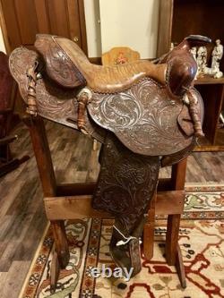 M. L. Leddy Leather Western Trail Saddle by the ML Leddy Saddle Co. 15.5 inches