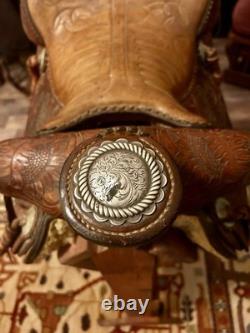 M. L. Leddy Leather Western Trail Saddle by the ML Leddy Saddle Co. 15.5 inches