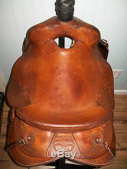 McCalls Saddle Nothwest Wade Ranch 15.5 Nice Condition