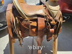 Mexican-style Carlos Navarro Western saddle Handmade leather size 17 seat