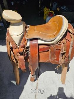 Mexican-style Carlos Navarro Western saddle Handmade leather size 17 seat