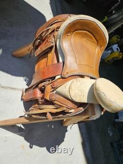 Mexican-style Carlos Navarro Western saddle Handmade leather size 17 seat