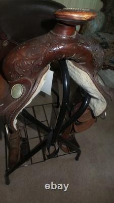 Nice Circle Y Saddle