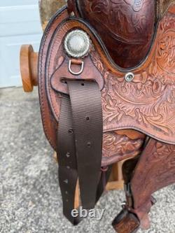 Nice Versitile Tex tan Western Saddle for trail, pleasure, ranch