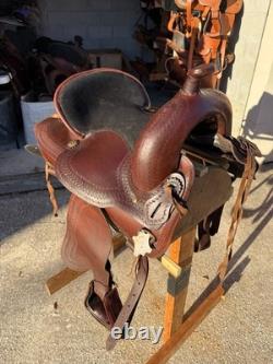 Nice Western Horse Saddle! Genuine Leather. Never used