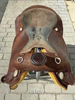Outlaw Outfitters 17 Chocolate Roughout Trainer Western Saddle
