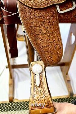 PHIL HARRIS Western Show Saddle Silver WithGold Trim 15 1/2 Seat FQHBars VGC