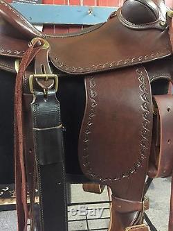 Parelli Natural Performer Hornless Western Saddle 14 or 14.5 Seat
