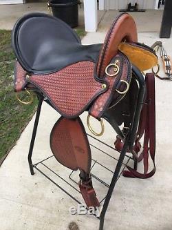 Paso Fino Saddle Georgeous hand tooled Black & Brown Seat is 17 Medium Gullet