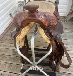 Preowned Bill Oliver saddle, Amarillo, TX 15 Seat