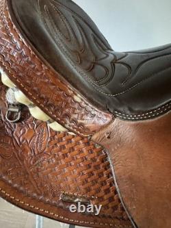 Rocking R Saddlery Bear Trap Western Barrel Saddle 15 Seat