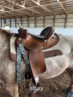 Rocking R Saddlery Bear Trap Western Barrel Saddle 15 Seat