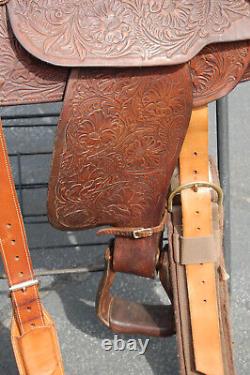 Roma Allen Western saddle 15 1/2 seat has nice silver