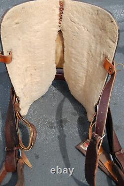 Roma Allen Western saddle 15 1/2 seat has nice silver