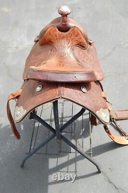 Roma Allen Western saddle 15 1/2 seat has nice silver