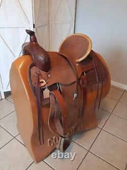 Roughout Roping Saddle 16 / FQHB