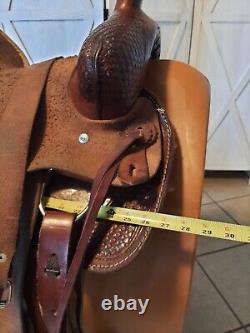 Roughout Roping Saddle 16 / FQHB