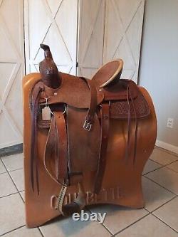 Roughout Roping Saddle 16 / FQHB