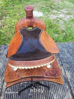 Ruff's 16 Brown Tooled Leather Roping saddle Model 520 sunflower tooling