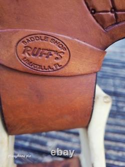 Ruff's 16 Brown Tooled Leather Roping saddle Model 520 sunflower tooling