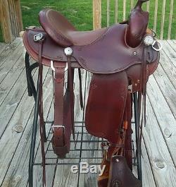 Rw bowman saddle 16inch seat very good condition