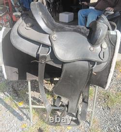 SADDLE, Bridle, 2 Saddle blanket/pads and extra tack Western Black Local Pickup