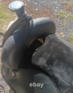 SADDLE, Bridle, 2 Saddle blanket/pads and extra tack Western Black Local Pickup