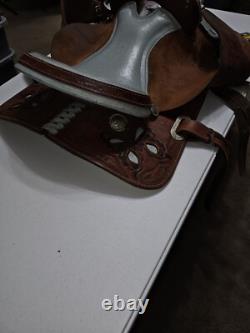 Saddle King Adult 15 Leather Western Saddle