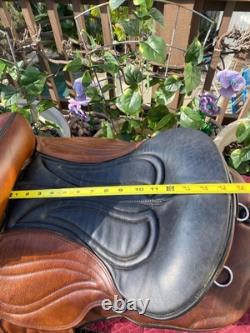 Sensation Ride treeless saddle Western Sport 15 seat with multiple accessories