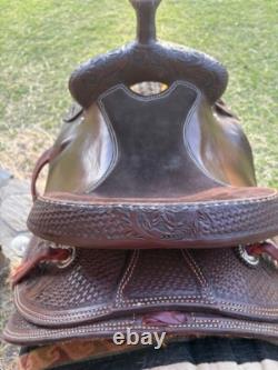 Sheridan Ranch / Trail Saddle Y 15.5 seat. Chocolate FQHB