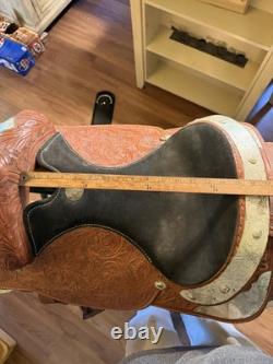 Showman Corriente Western Show Saddle 15 Inch Silver Tooled