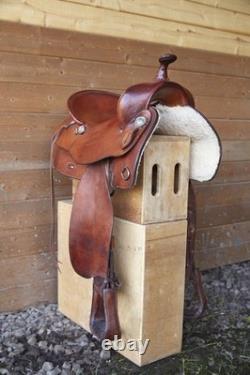Simco Western 15 Trail saddle