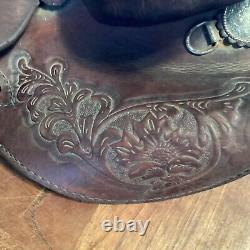 Simco Western Trail Saddle 17. Excellent Condition with Silver Accents