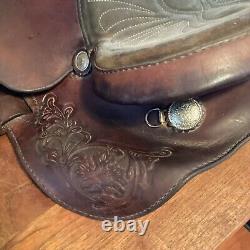 Simco Western Trail Saddle 17. Excellent Condition with Silver Accents