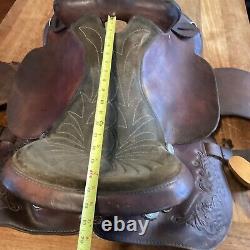 Simco Western Trail Saddle 17. Excellent Condition with Silver Accents